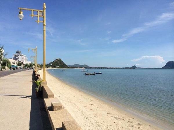 Grandmabalcony Bed & Breakfast Prachuap Khiri Khan Exterior foto