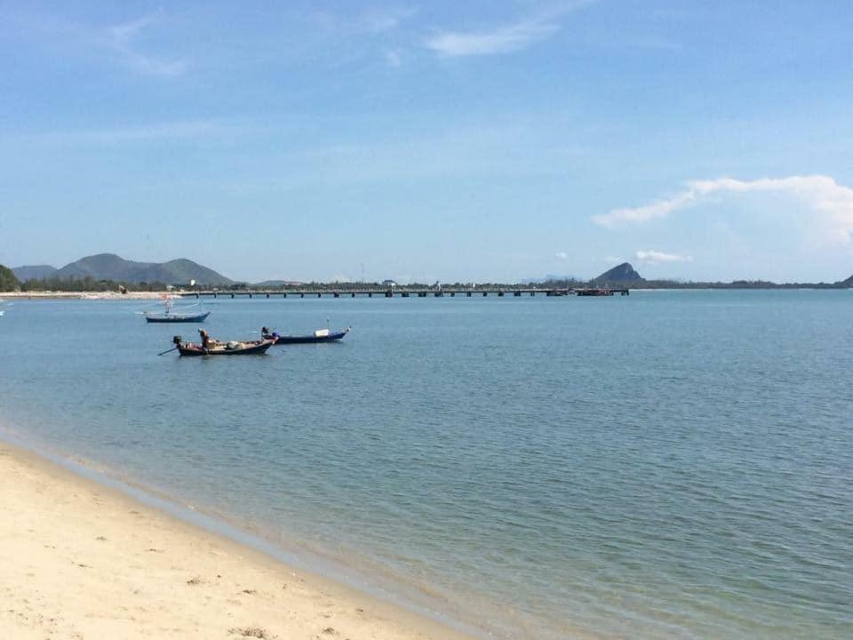 Grandmabalcony Bed & Breakfast Prachuap Khiri Khan Exterior foto